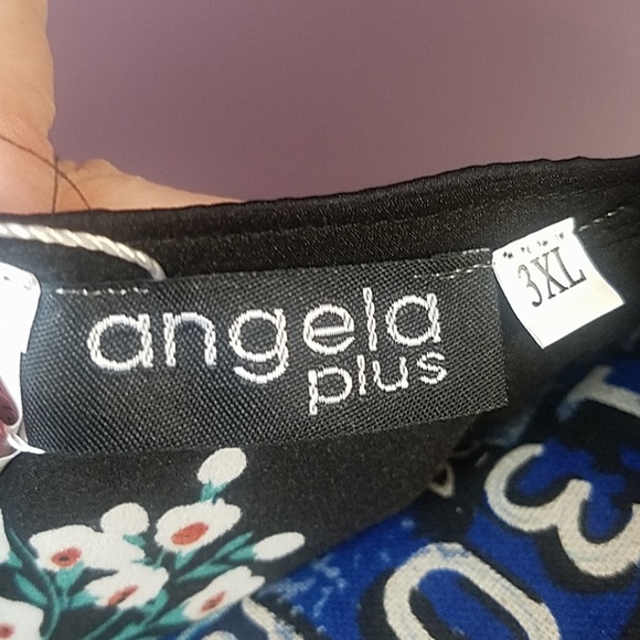 NWT Wild about Flowers satin top - Picture 7 of 7